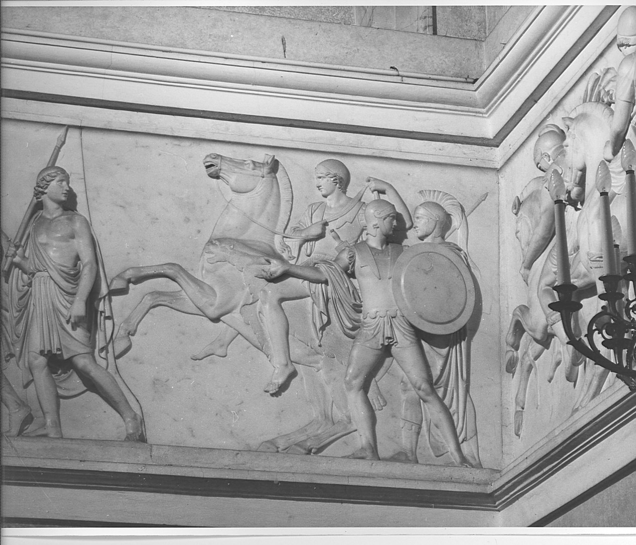 cavaliere e due fanti macedoni (rilievo, opera isolata) di Thorvaldsen Bertel (sec. XIX)