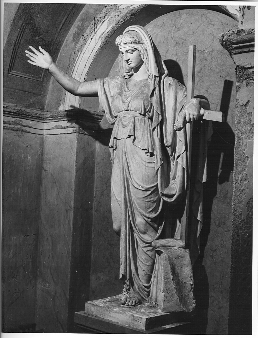 la Religione (La Nuova Legge) (statua, opera isolata) di Pacetti Camillo (sec. XIX)