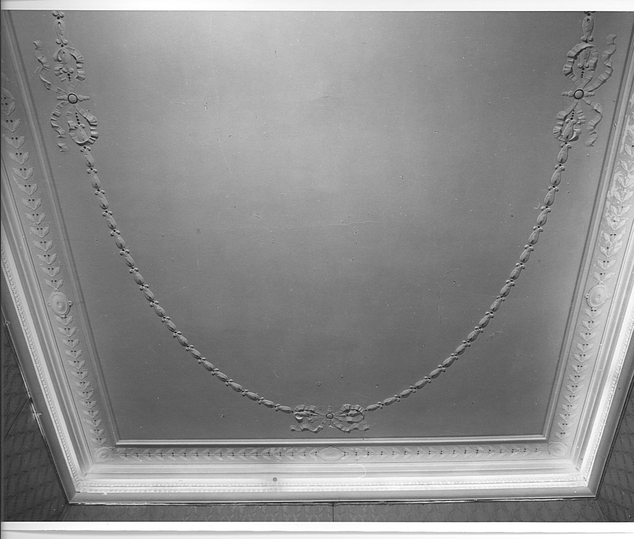 decorazione plastica, opera isolata - bottega lombarda (sec. XX)