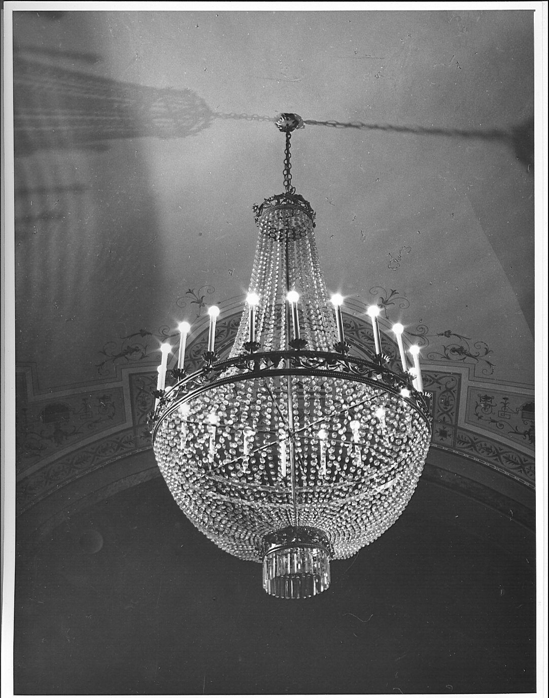 lampadario, opera isolata - bottega boema (seconda metà sec. XIX)