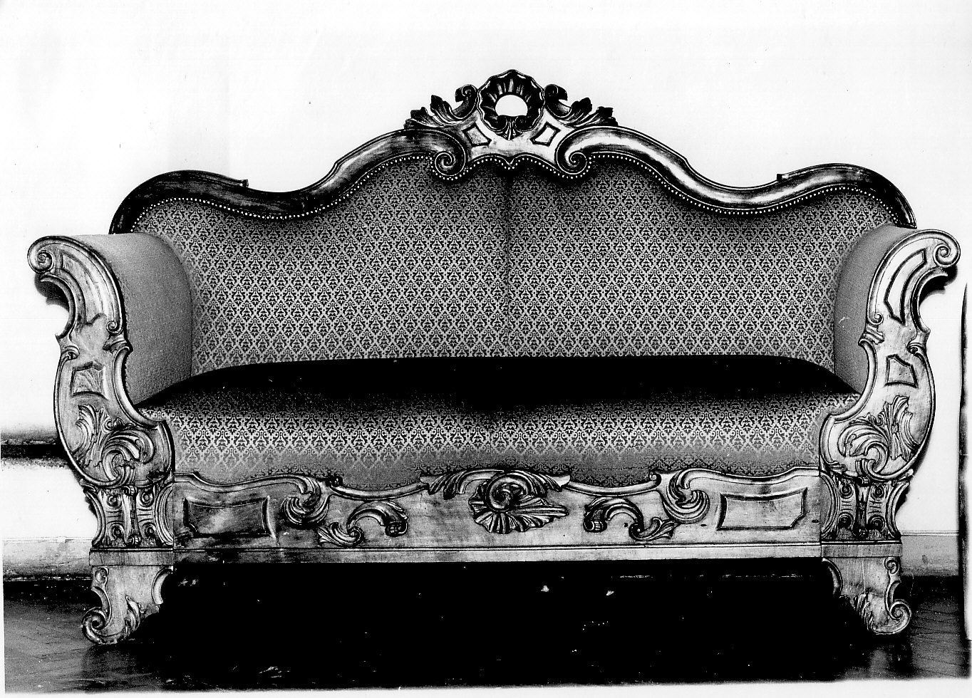 divano, opera isolata - bottega lombarda (seconda metà sec. XIX)