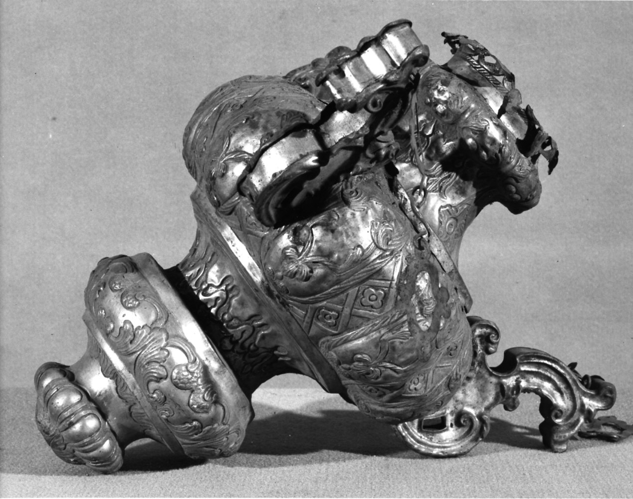 lampada da chiesa, opera isolata - bottega lombarda (sec. XVIII)