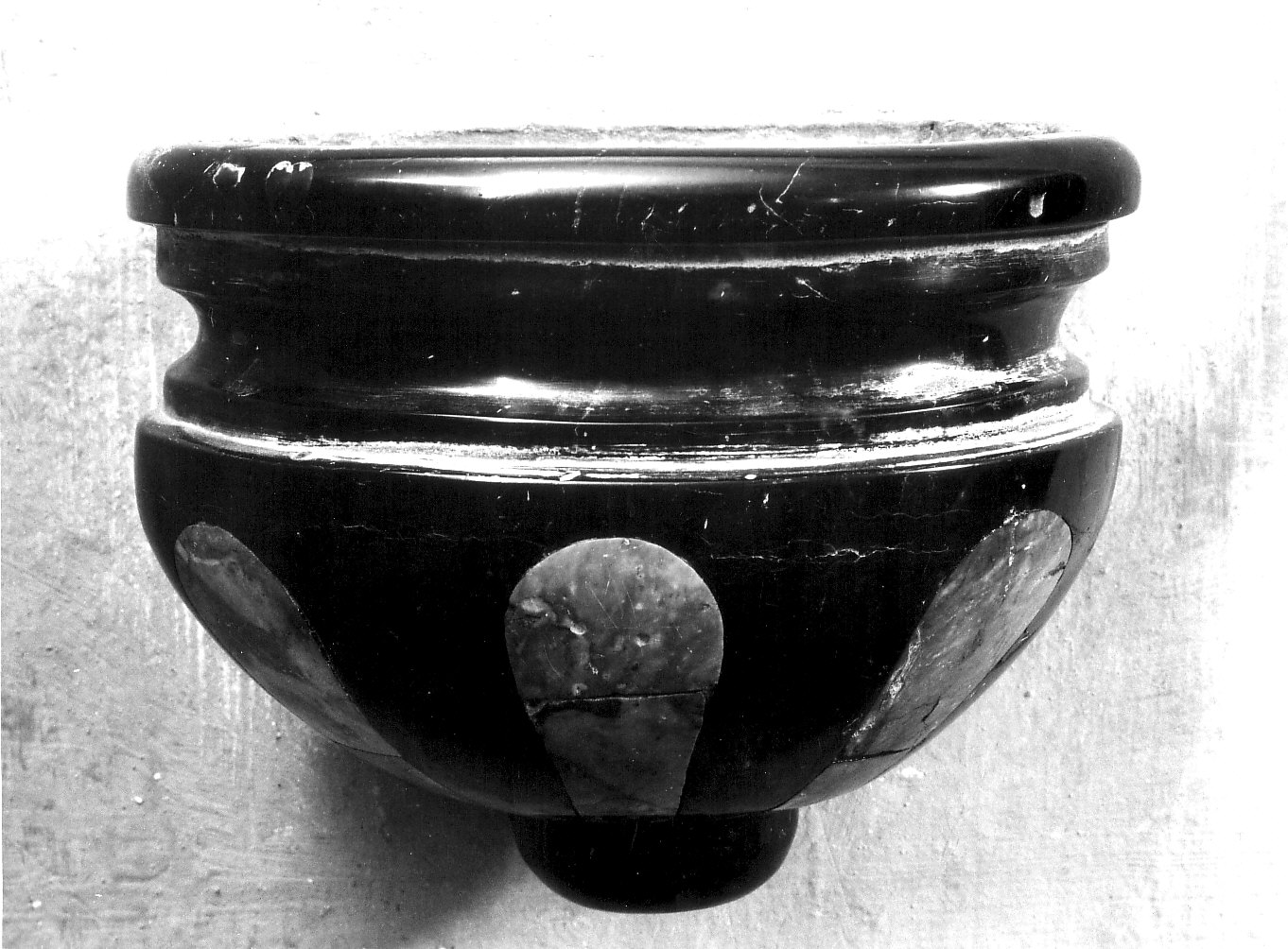 acquasantiera - da parete, opera isolata - bottega lombarda (sec. XVIII)