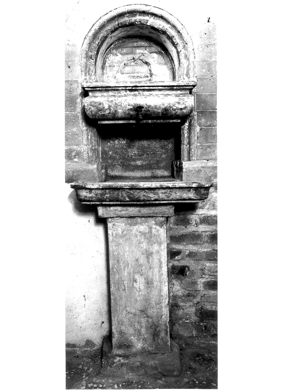 lavabo, opera isolata - bottega lombarda (sec. XVIII)