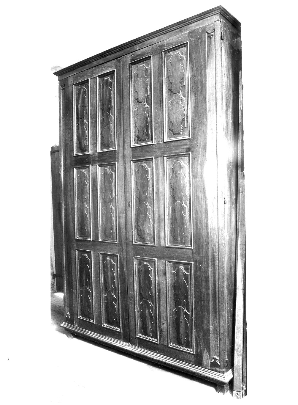 armadio da sacrestia, opera isolata - bottega lombarda (fine/inizio secc. XVIII/ XIX)