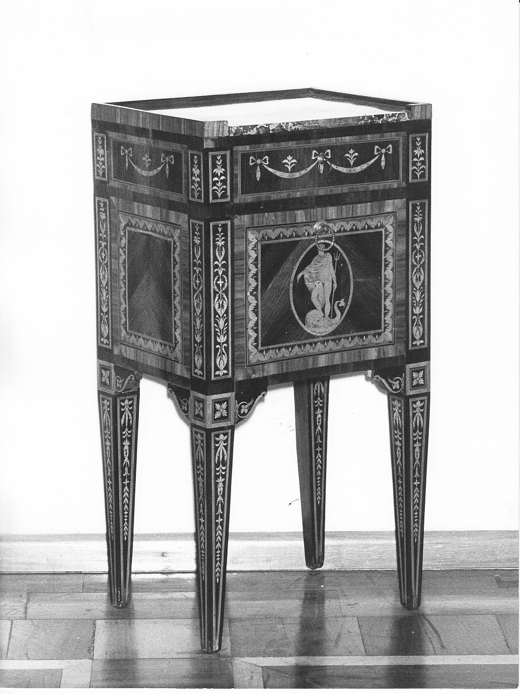 comodino, coppia - bottega lombarda (fine/inizio secc. XVIII/ XIX)