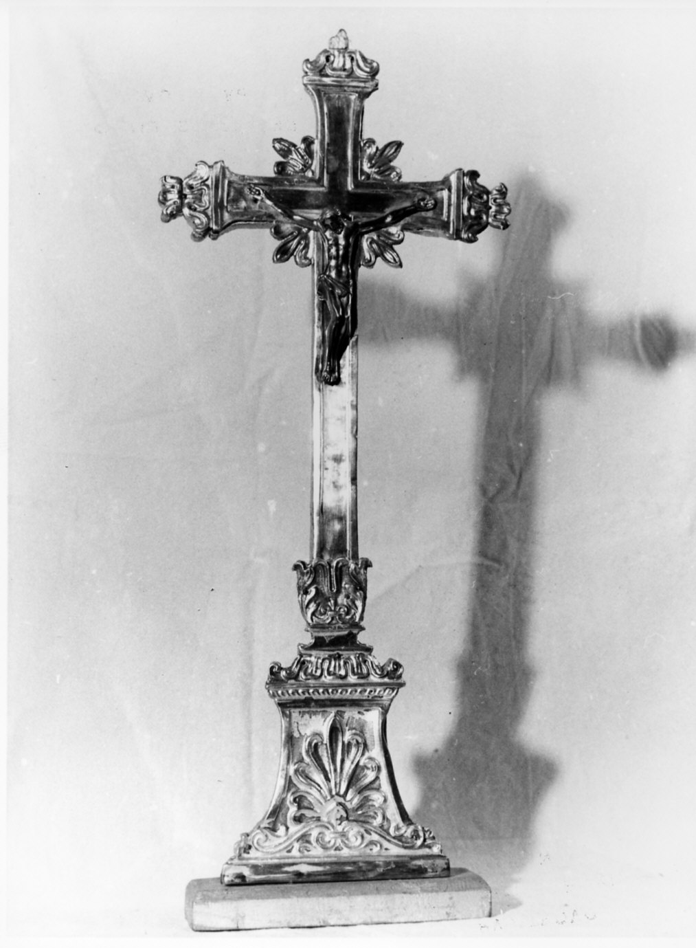 croce d'altare, opera isolata - bottega italiana (sec. XIX)