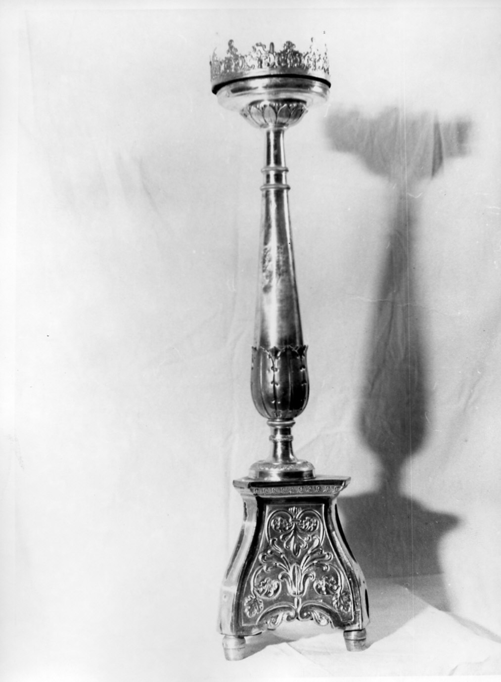 candeliere, serie - bottega italiana (sec. XIX)