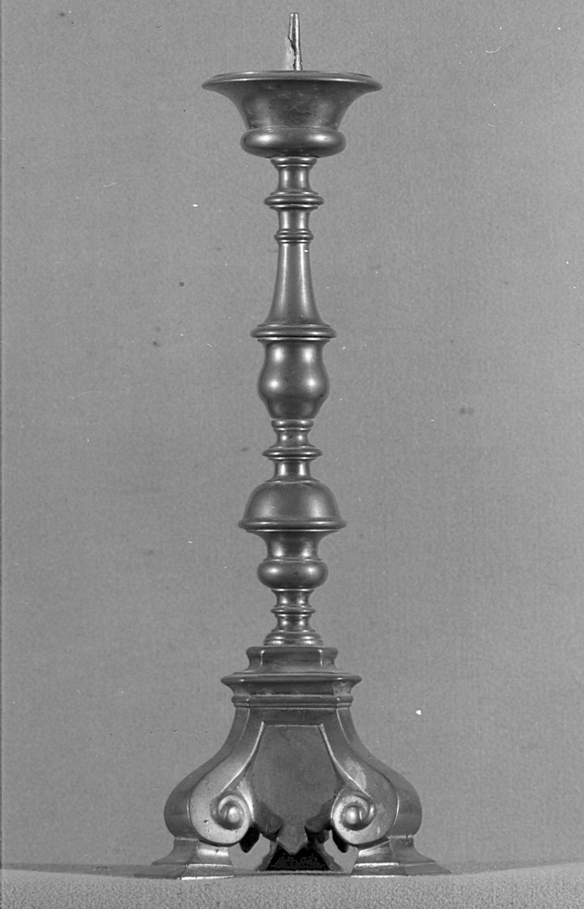 candeliere, serie - bottega lombarda (sec. XVIII)