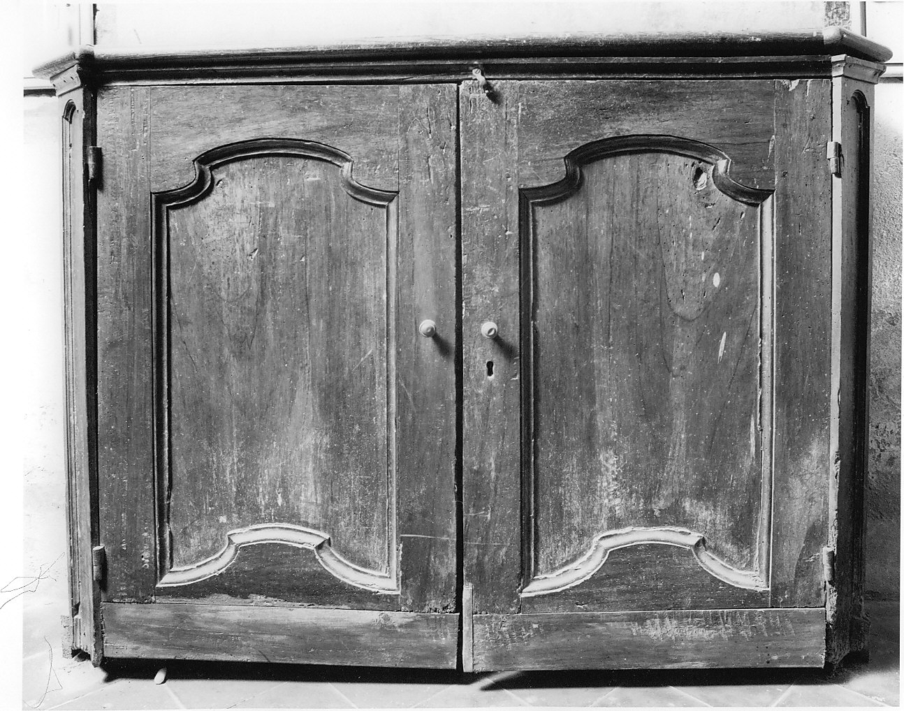 armadietto, opera isolata - bottega lombarda (metà sec. XVIII)