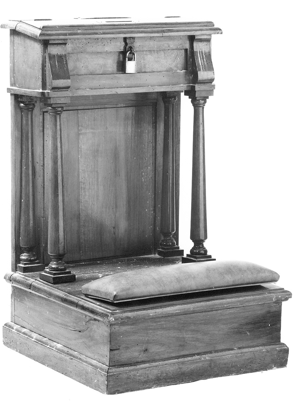 inginocchiatoio, serie - bottega lombarda (sec. XIX)