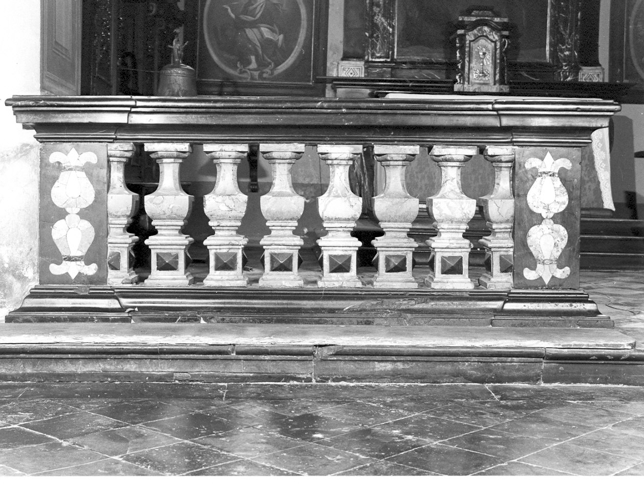 balaustrata di altare, coppia - ambito lombardo (sec. XVIII)