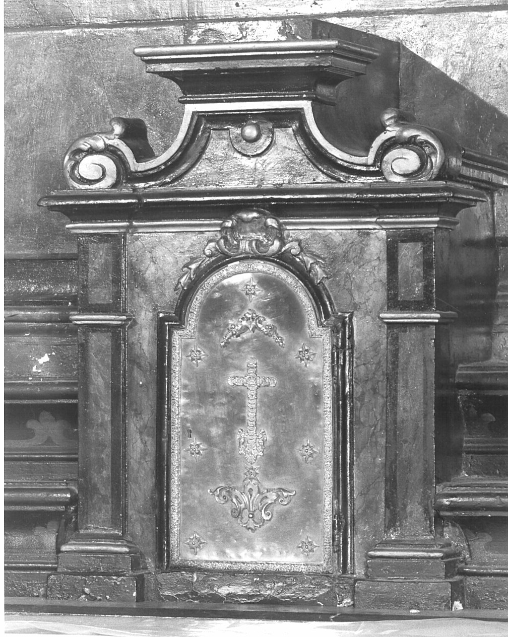 tabernacolo - a frontale architettonico, elemento d'insieme - bottega lombarda (sec. XVIII)