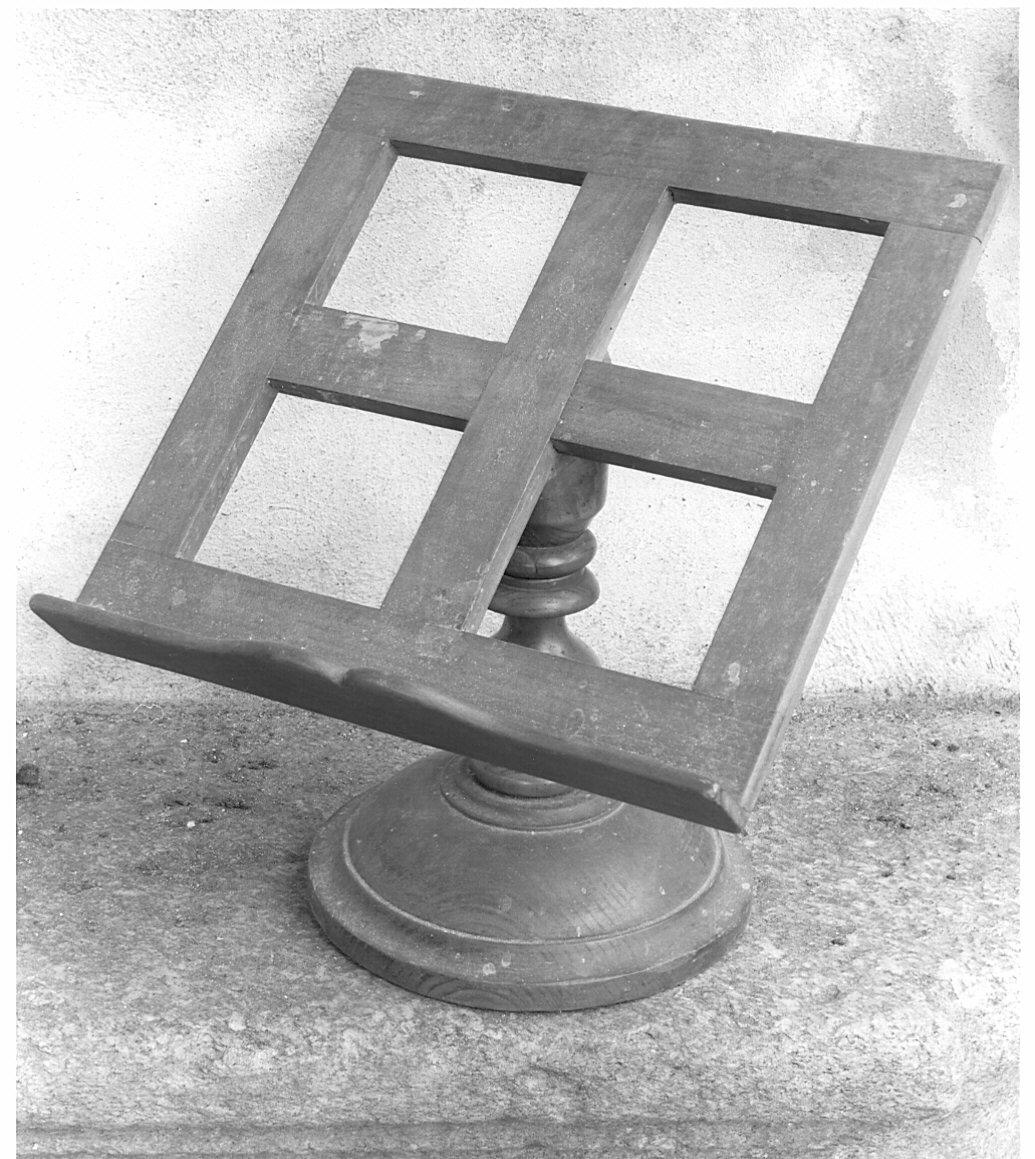 leggio a piede, opera isolata - produzione lombarda (metà sec. XIX)