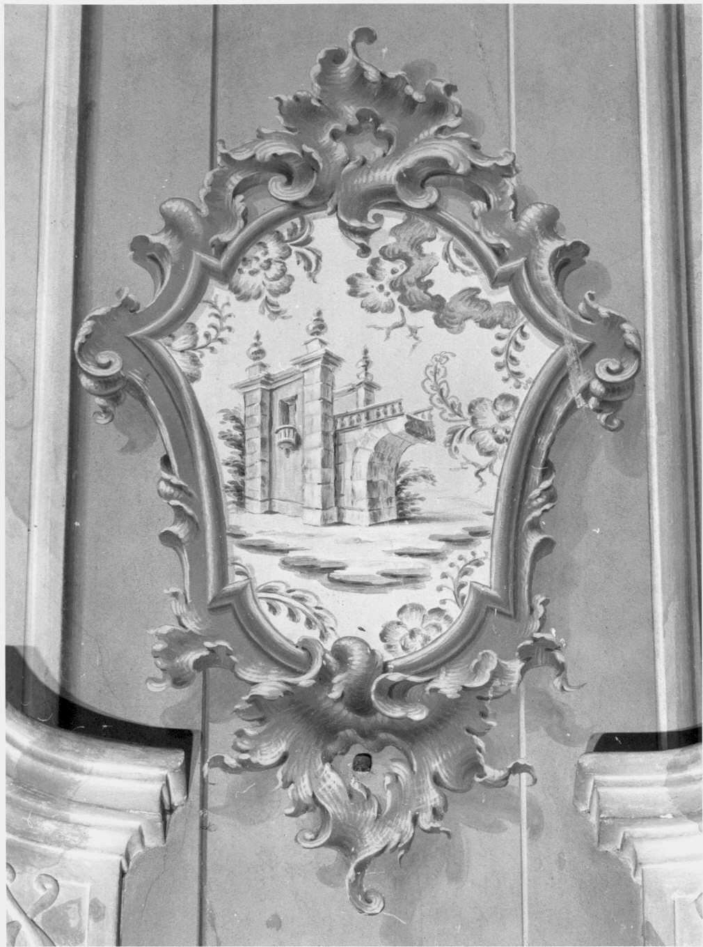 veduta fantastica (dipinto murale, elemento d'insieme) di Coduri Giuseppe detto Vignoli (attribuito) (seconda metà sec. XVIII)