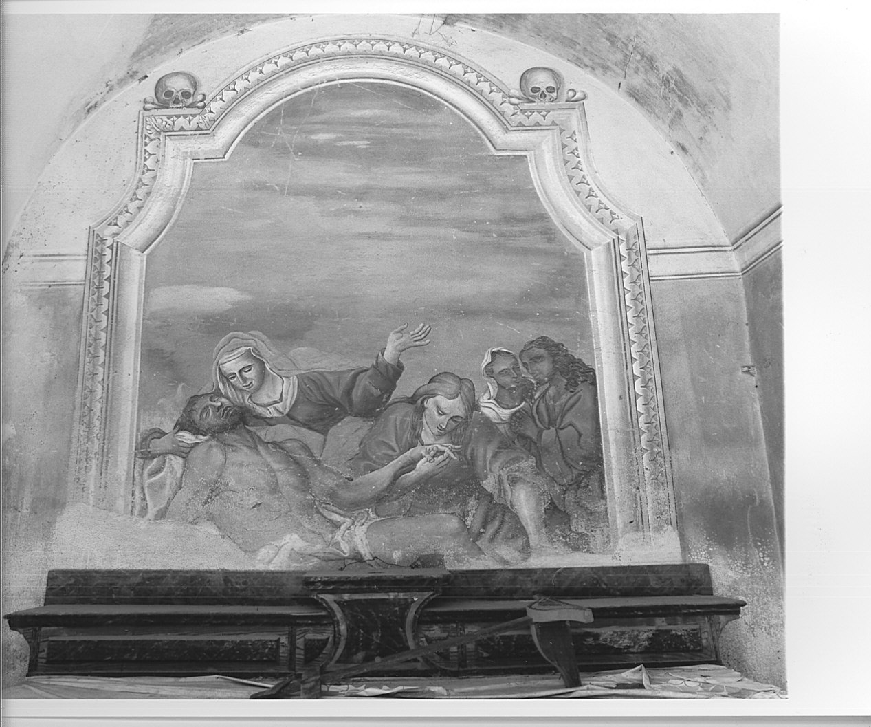 compianto sul Cristo morto (dipinto murale, opera isolata) - ambito comasco (prima metà sec. XVIII)