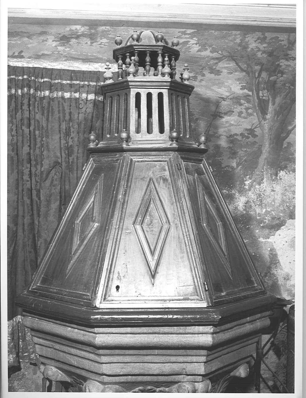 coperchio del fonte battesimale, opera isolata - bottega comasca (sec. XVI)