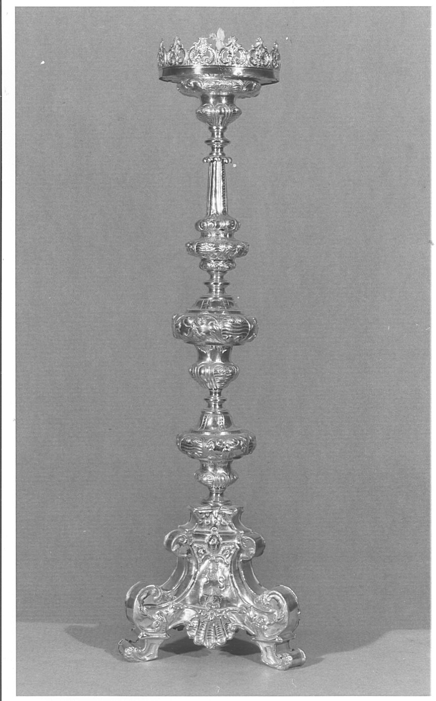 candeliere d'altare, serie - bottega lombarda (sec. XVIII)