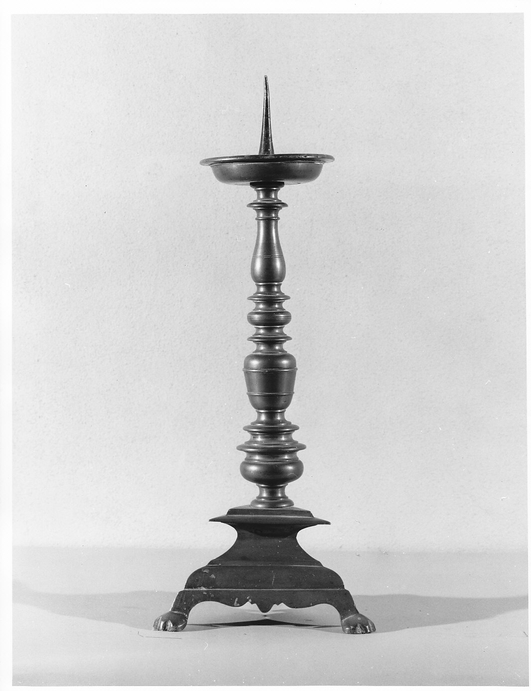 candeliere d'altare, serie - bottega lombarda (sec. XVIII)