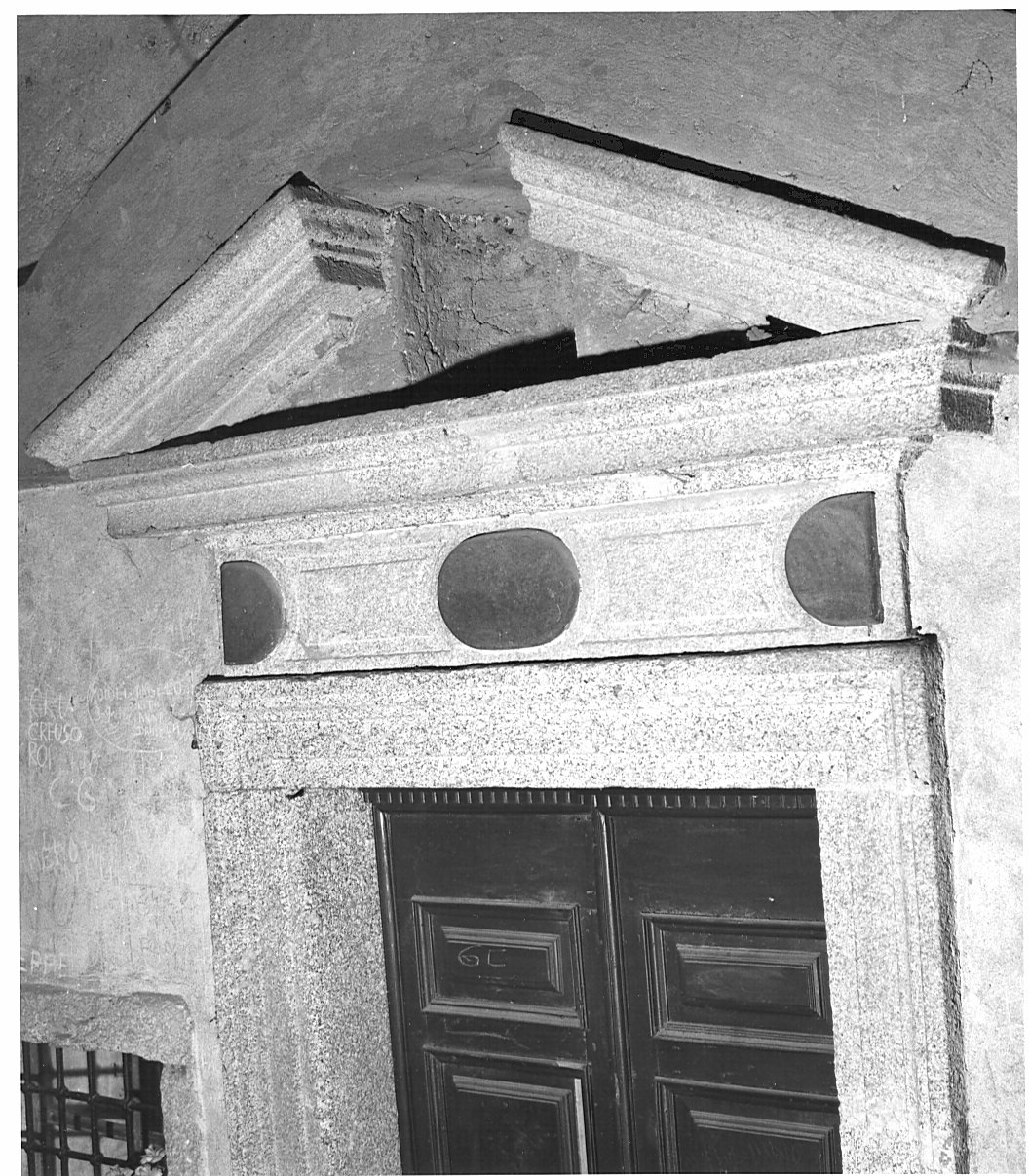 portale, opera isolata - bottega lombarda (sec. XVII)