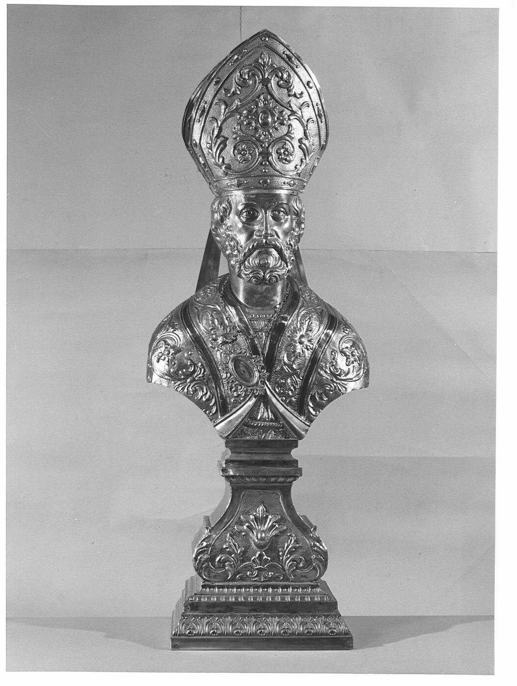 Santo vescovo (reliquiario - a busto, opera isolata) - bottega lombarda (fine sec. XIX)
