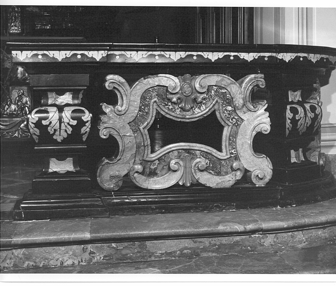 balaustrata di altare, coppia - bottega lombarda (sec. XVIII)