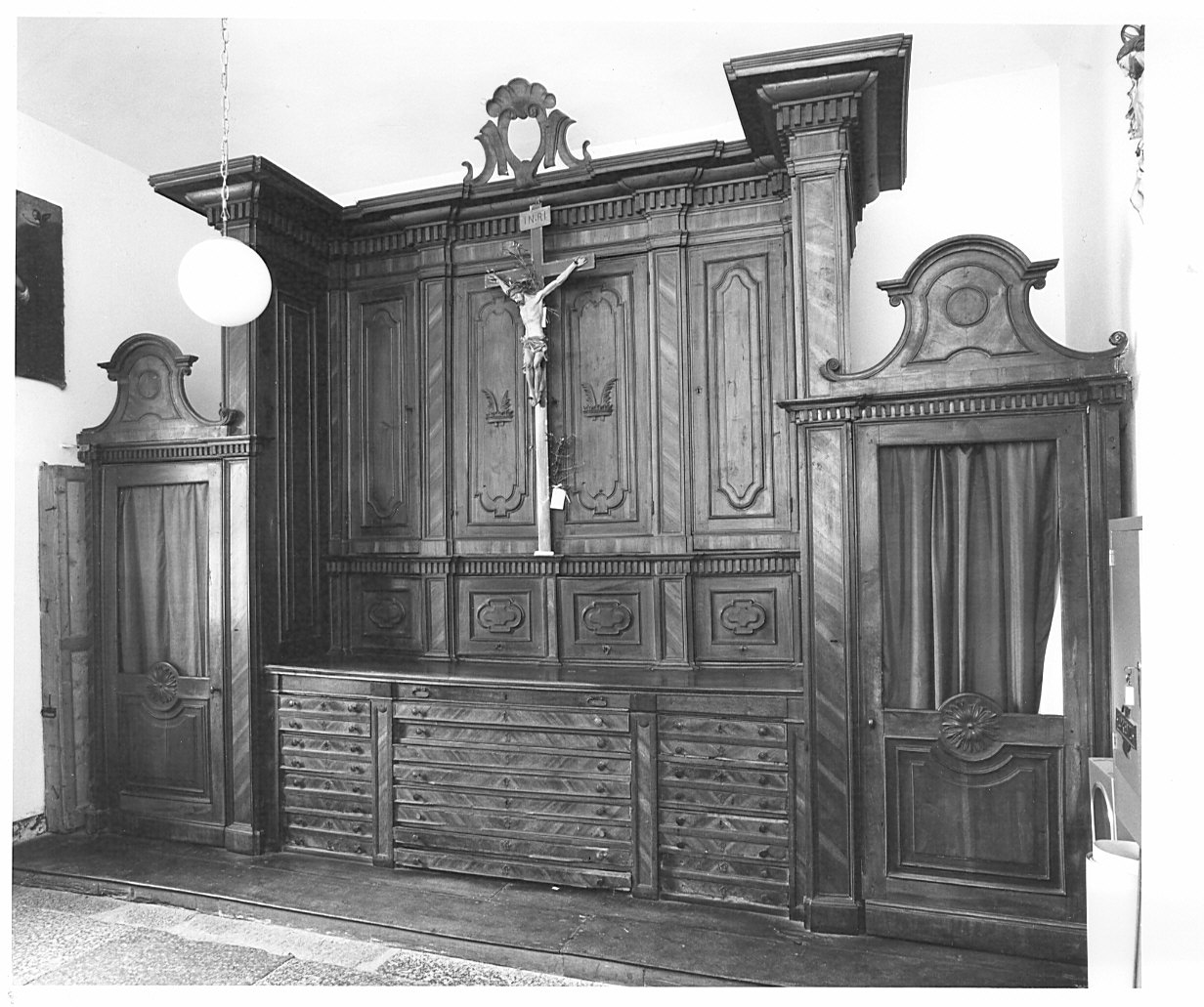 mobile da sacrestia, opera isolata - bottega lombarda (sec. XVIII)