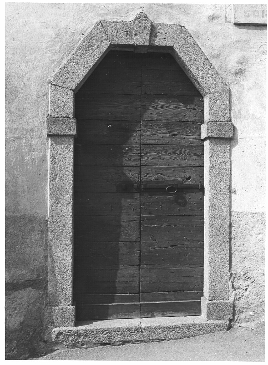 portale, opera isolata - bottega lombarda (sec. XVIII)