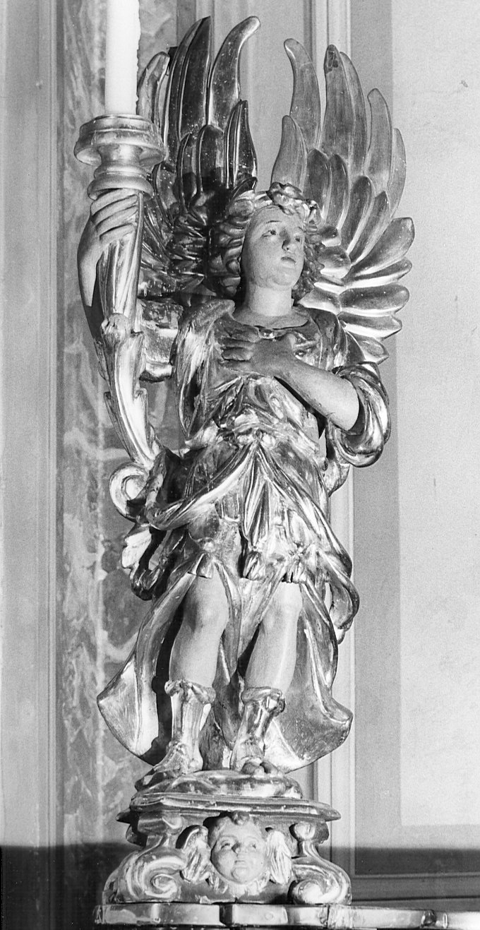 angelo reggicandelabro (statua) - bottega comasca (fine/inizio secc. XVII/ XVIII)