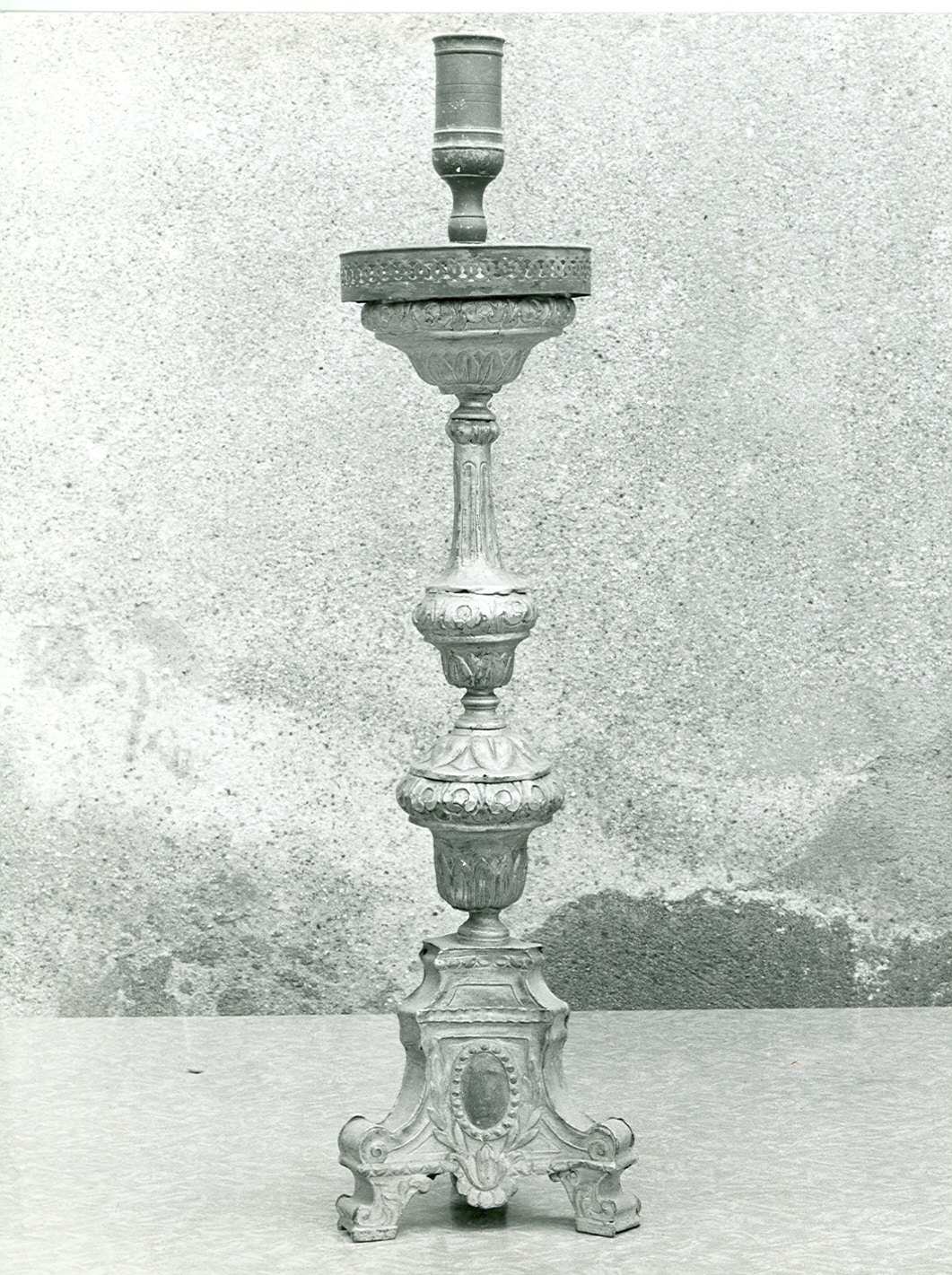 candeliere, serie - bottega lombarda (secc. XVIII/ XIX)