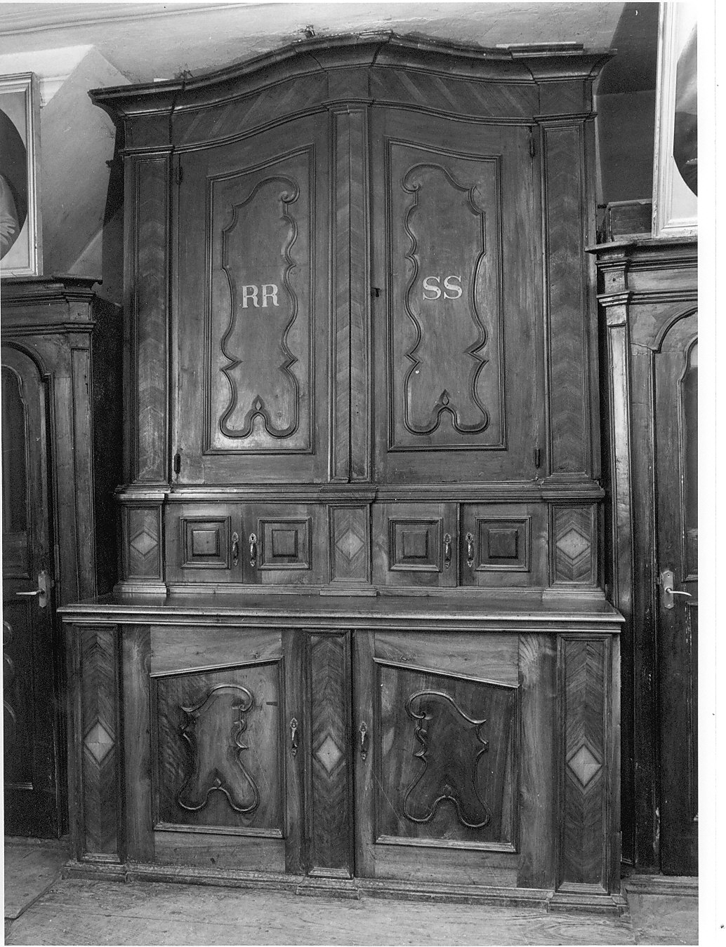 armadio da sacrestia, opera isolata - bottega italiana (metà sec. XVIII)