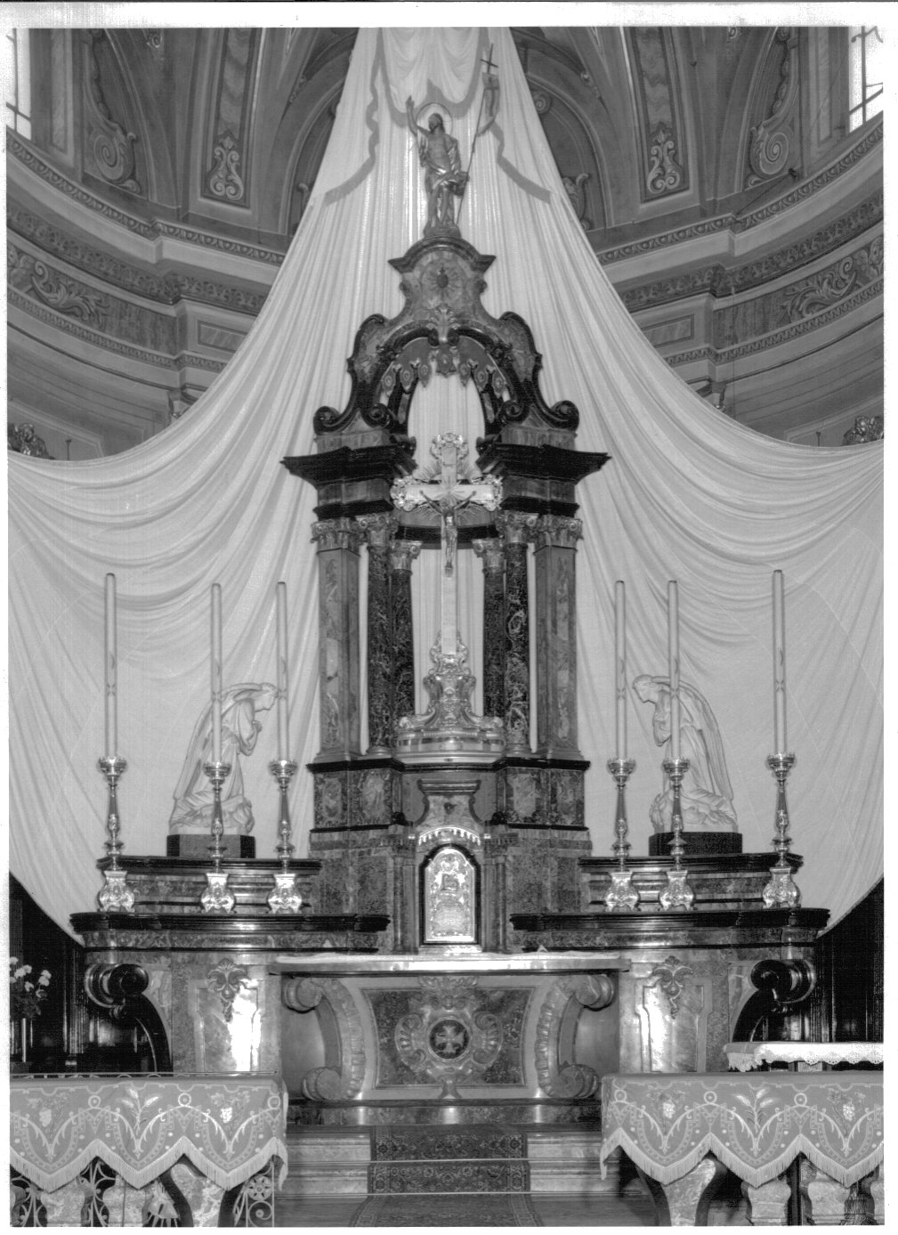 altare maggiore, complesso decorativo - bottega lombarda (seconda metà sec. XVIII)