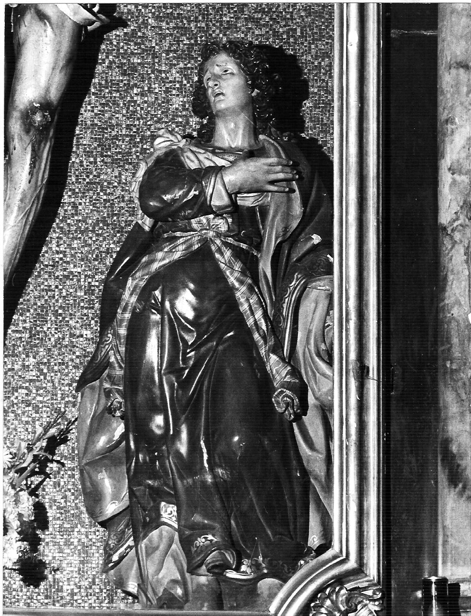 San Giovanni Evangelista (scultura, elemento d'insieme) di Calabrese Giovanni (sec. XVII)
