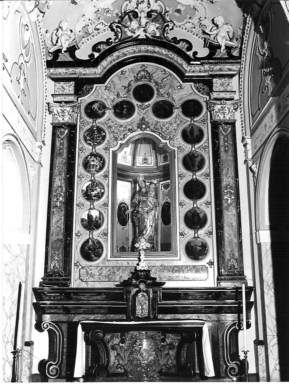 altare, complesso decorativo - bottega lombarda (sec. XVII, sec. XVIII)