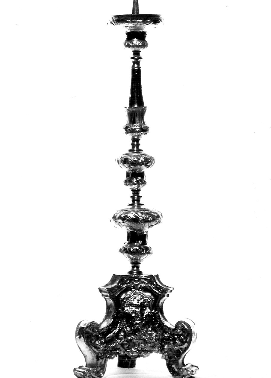 candeliere d'altare, serie - bottega lombarda (sec. XVIII)