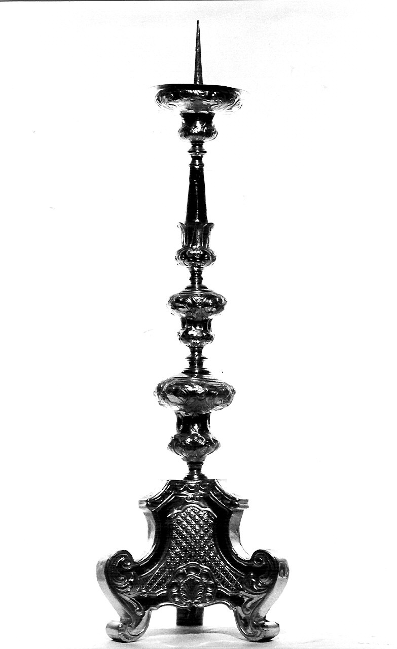 candeliere d'altare, serie - bottega lombarda (sec. XVIII)