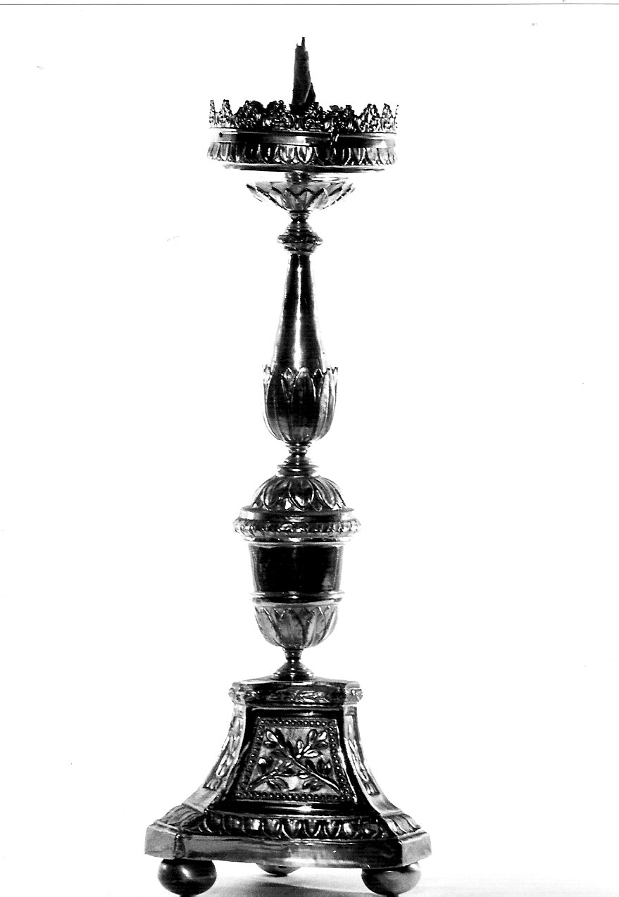 candeliere d'altare, serie - bottega lombarda (inizio sec. XIX)