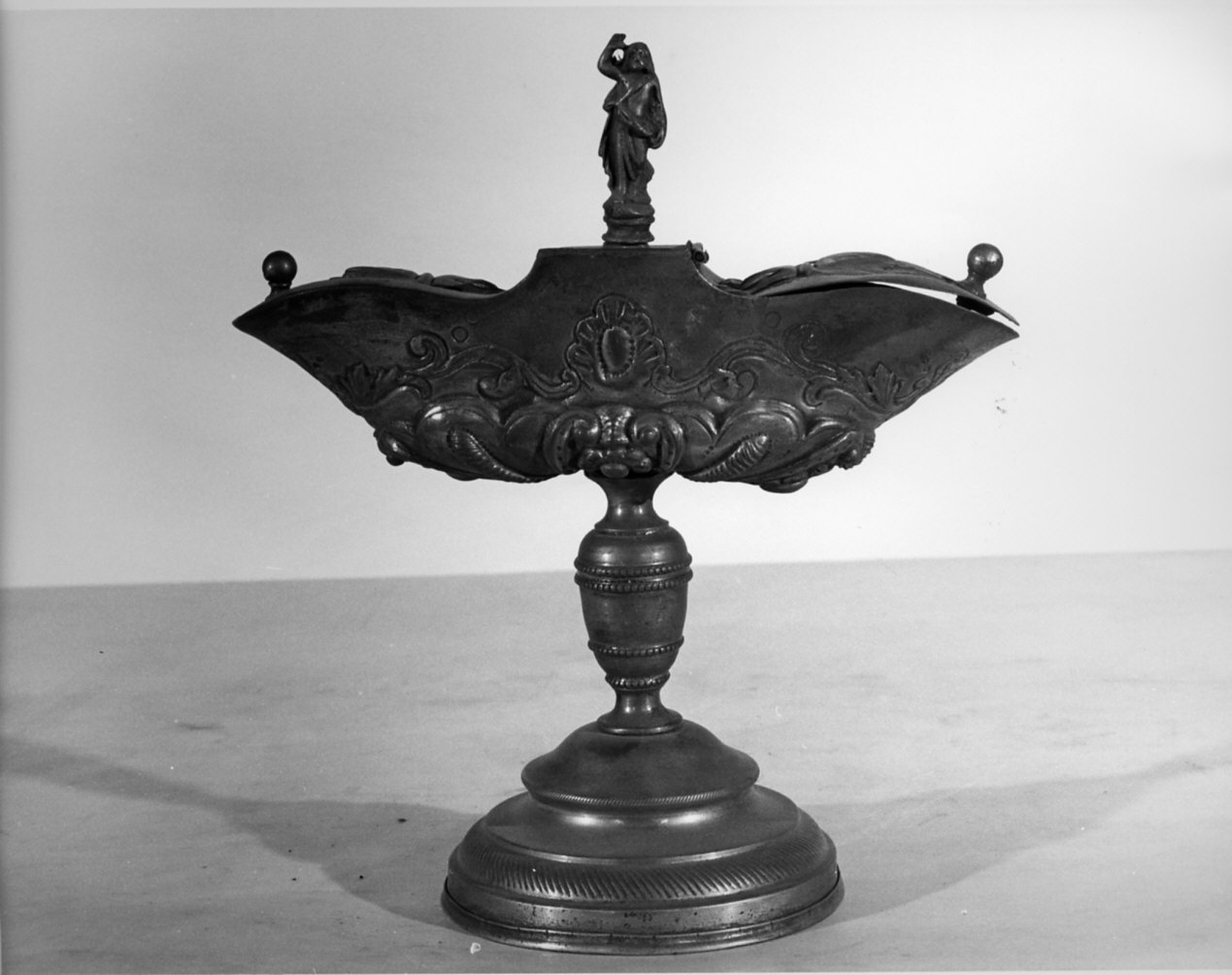 navicella portaincenso - a doppia valva, opera isolata - bottega italiana (sec. XIX)