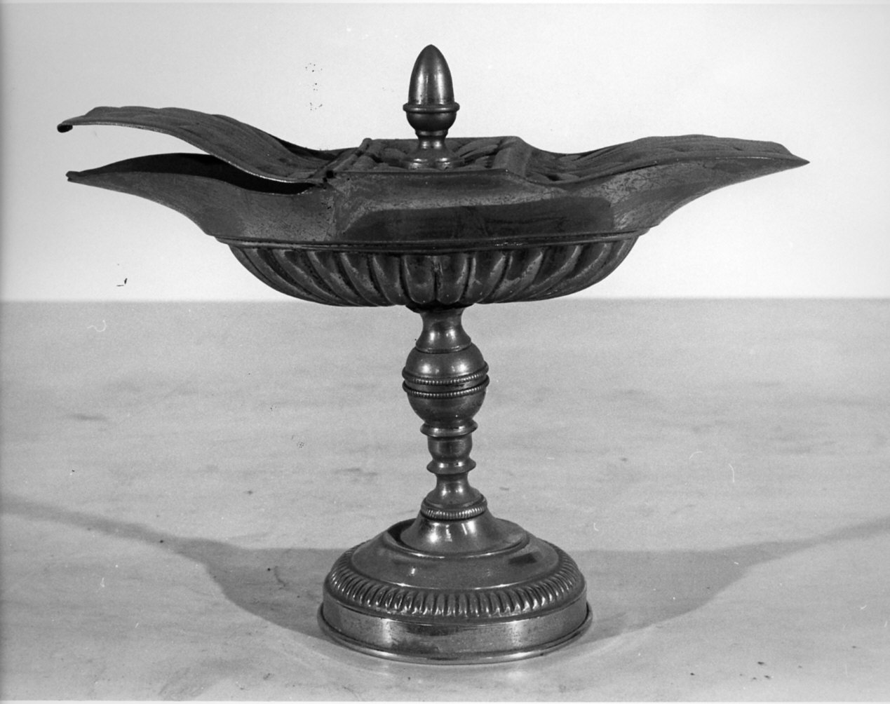 navicella portaincenso - a doppia valva, opera isolata - bottega italiana (sec. XIX)