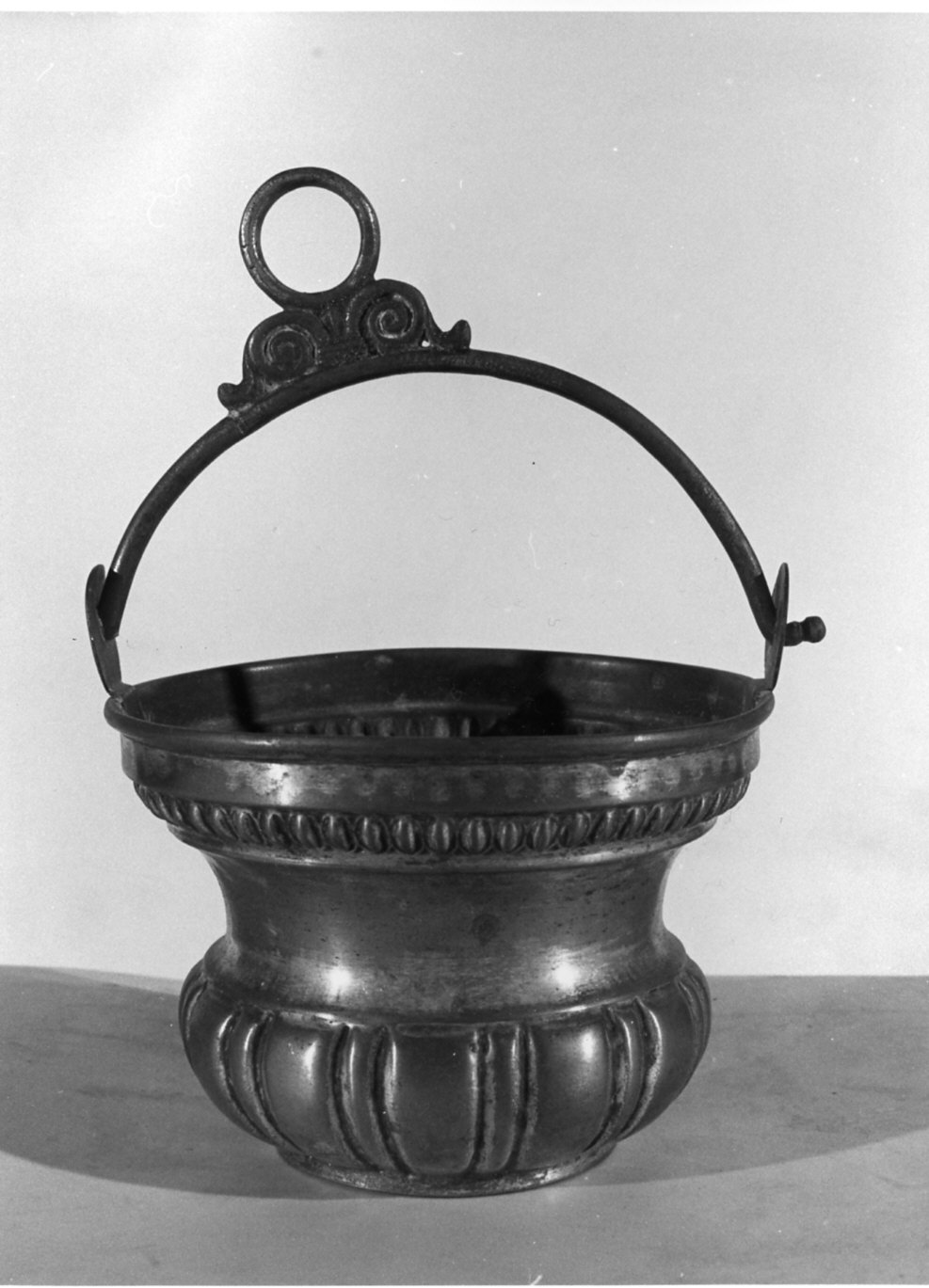 secchiello per l'acqua benedetta, opera isolata - bottega lombarda (sec. XVIII)