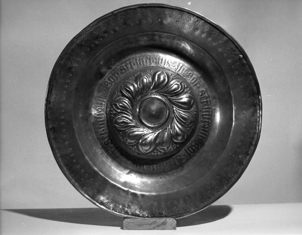 piatto per elemosine, opera isolata - bottega tedesca (sec. XVI)