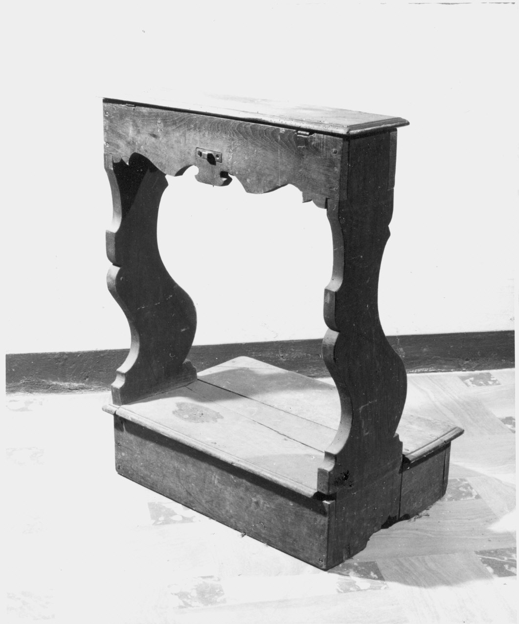 inginocchiatoio, opera isolata - bottega lombarda (sec. XIX)