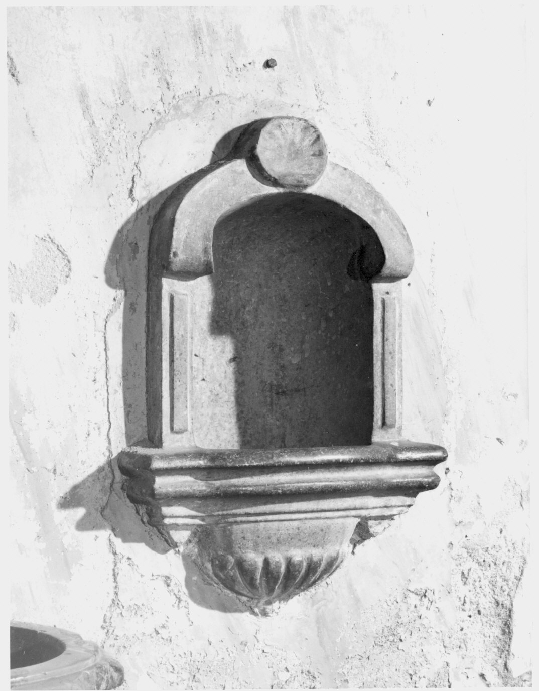 acquasantiera - da parete, opera isolata - bottega lombarda (sec. XVIII)