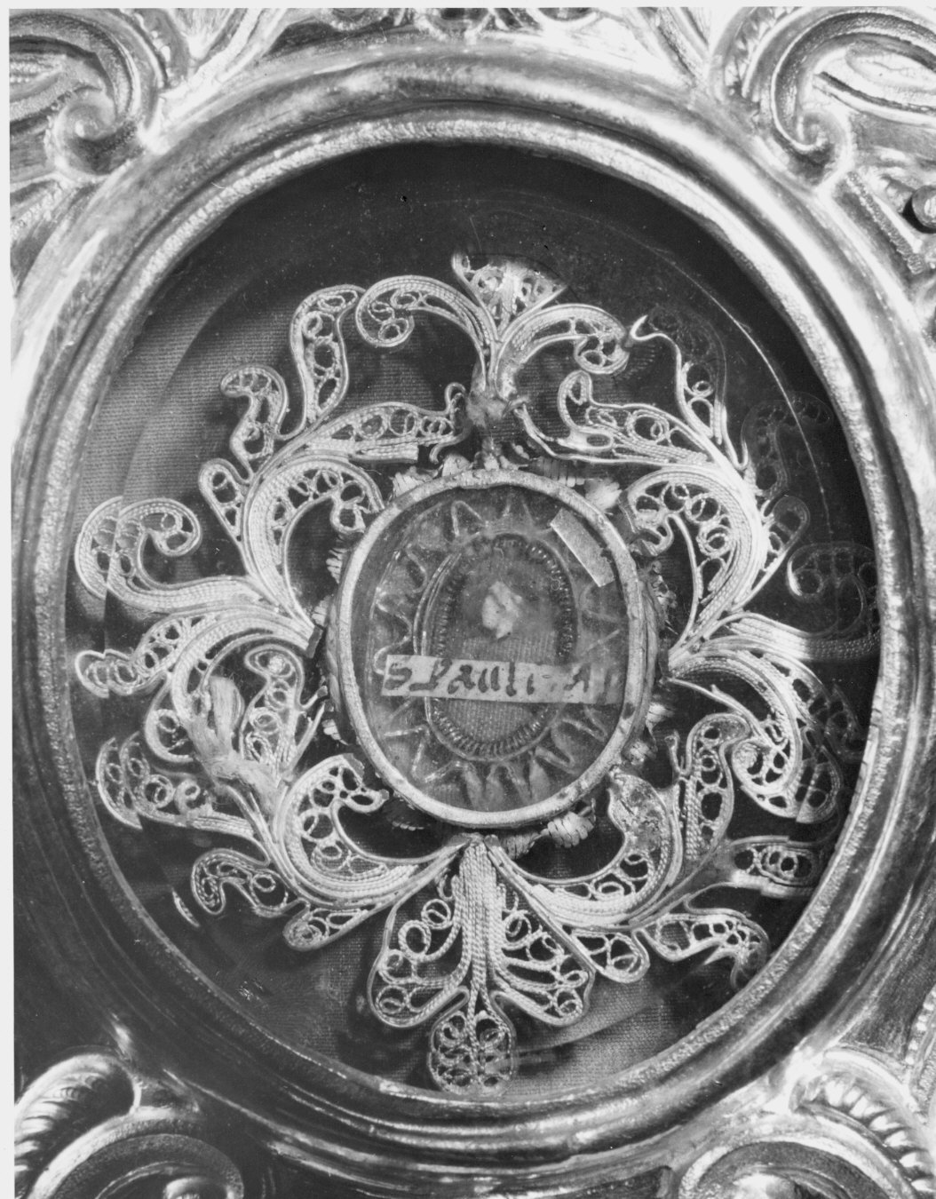 reliquiario a capsula - a medaglione, coppia - bottega lombarda (metà sec. XVIII)