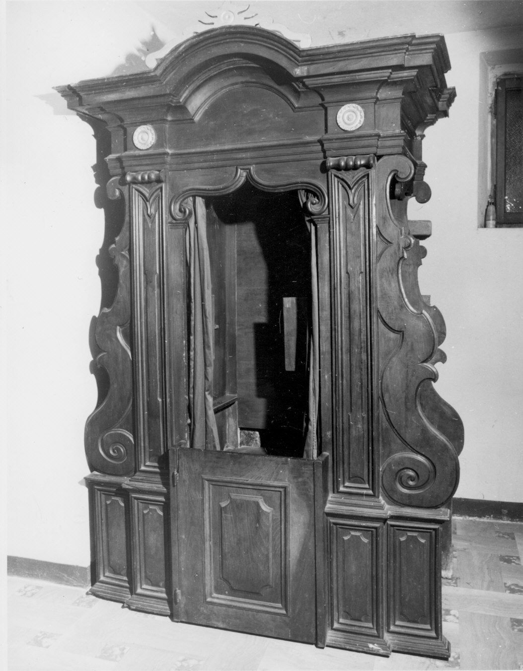 confessionale, opera isolata - bottega lombarda (fine/inizio secc. XVII/ XVIII)