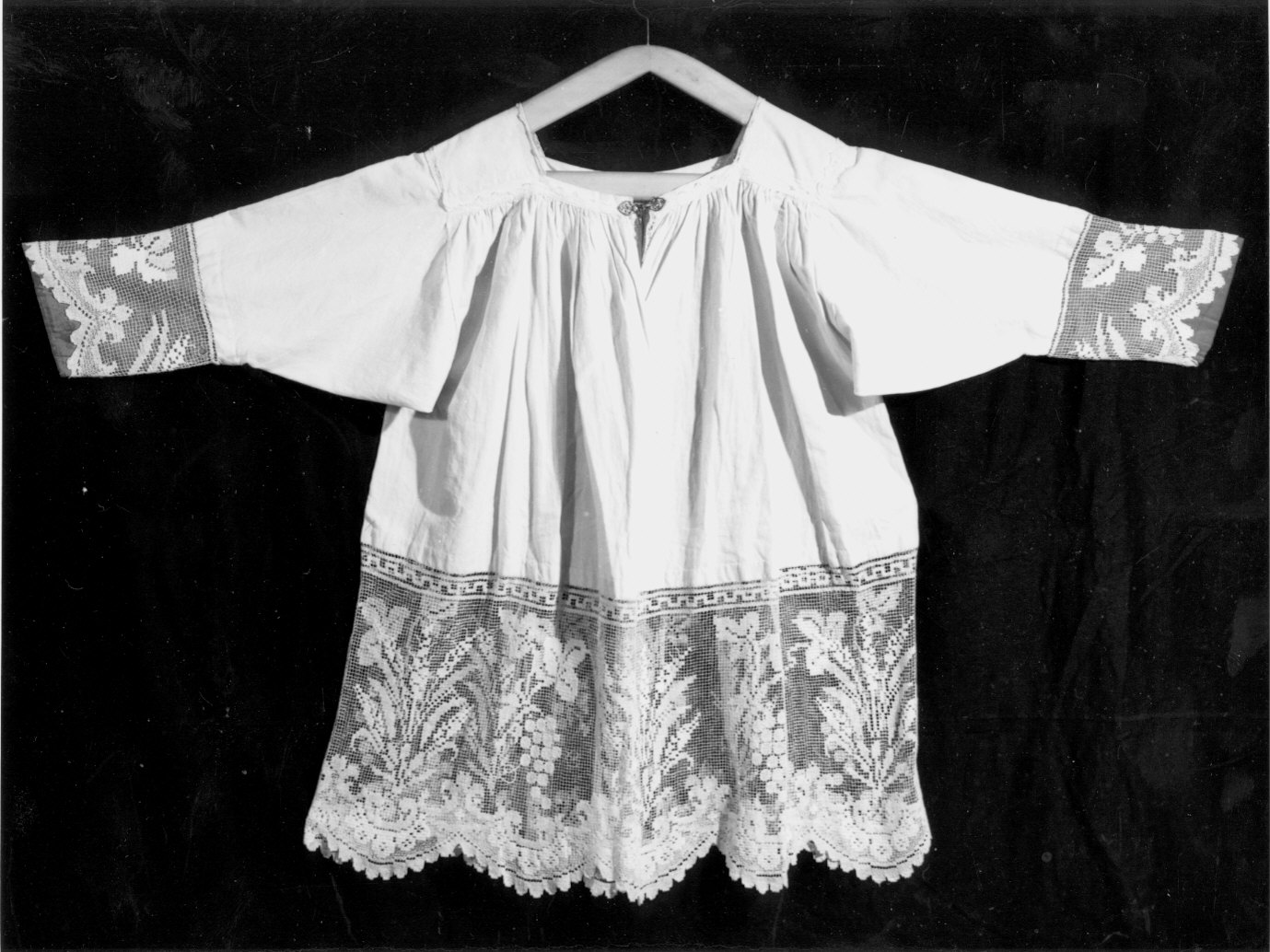 rocchetto, opera isolata - manifattura italiana (sec. XX)