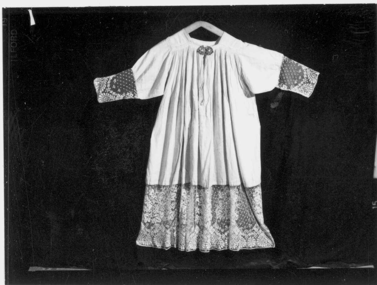 camice, opera isolata - manifattura italiana (sec. XX)