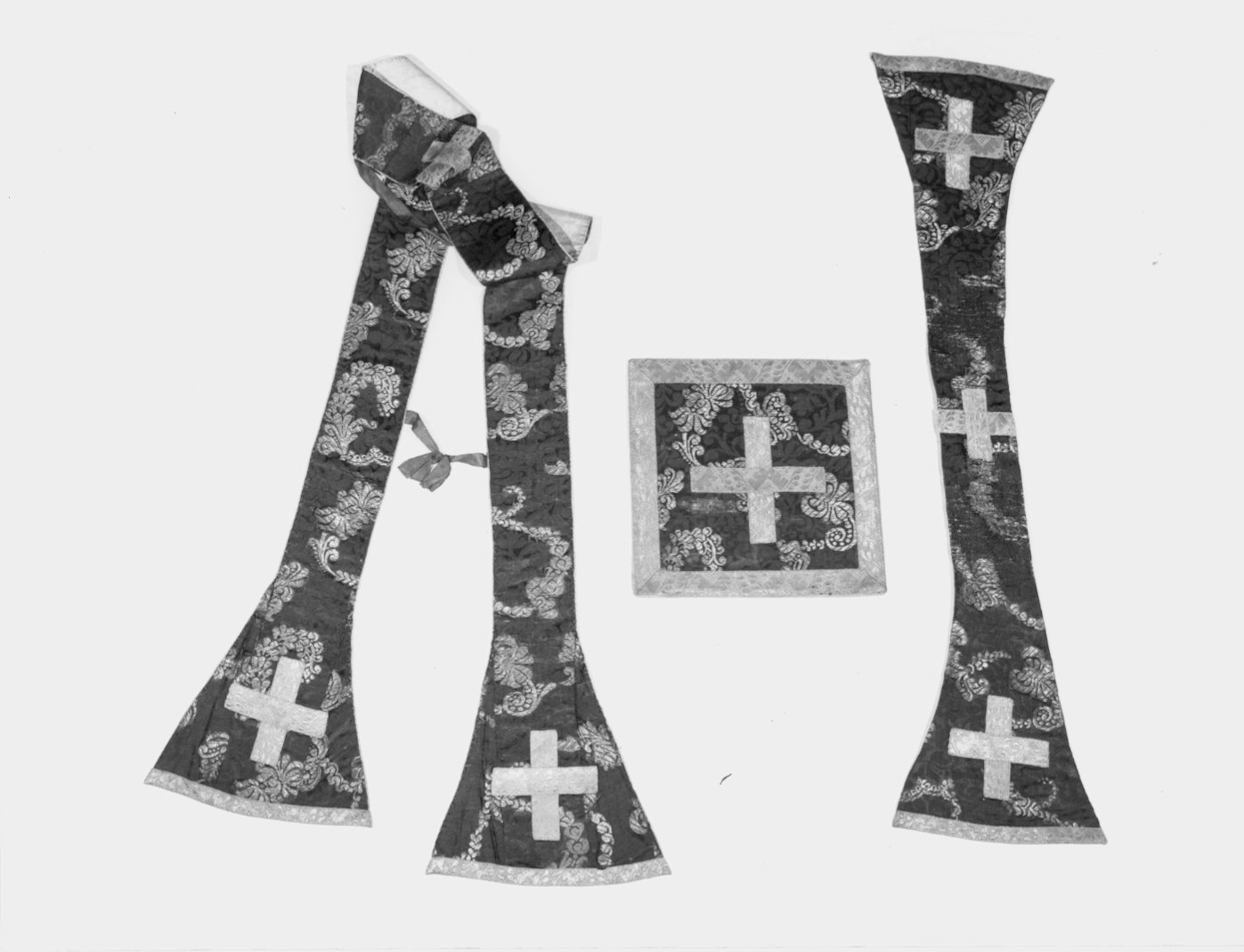 paramento liturgico, insieme - manifattura lombarda (sec. XVII)