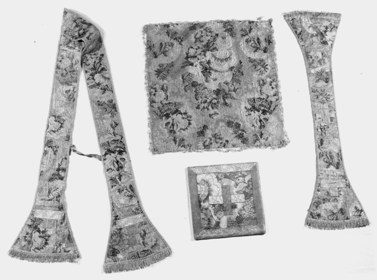 paramento liturgico, insieme - manifattura lombarda (metà sec. XVIII)