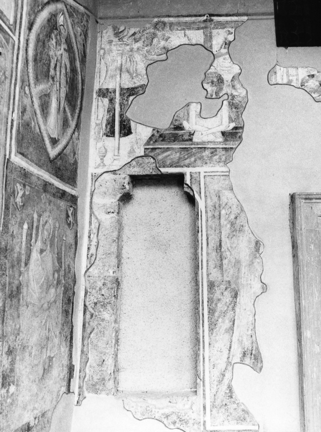 Cristo in pietà (dipinto murale, frammento) - ambito lombardo (primo quarto sec. XV)